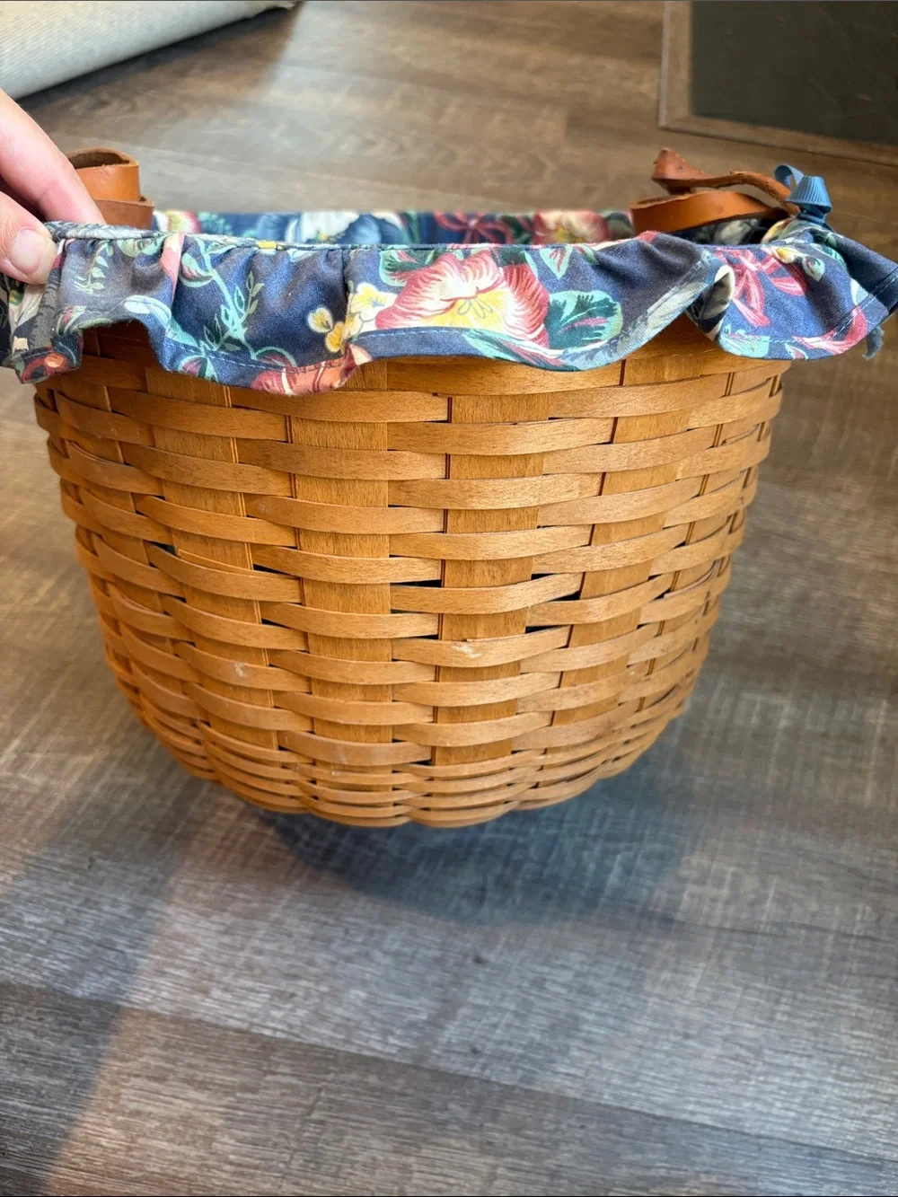 VTG Longaberger Corn Half Bushel Basket 13”W Leather Handles Fabric Liner